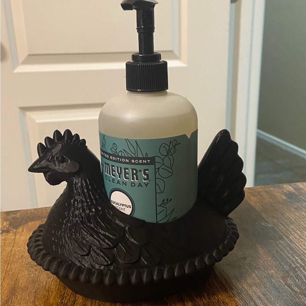 Hen on Nest Meyer’s Soap Holder